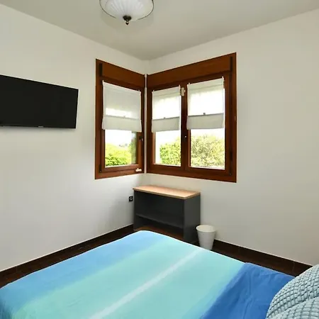 Villa El Paraiso De Jane Llanera (Asturias)