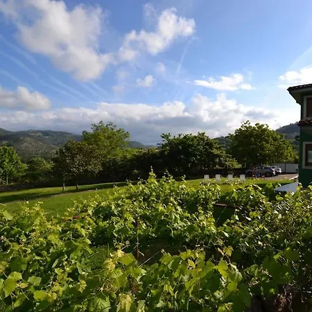 Villa El Paraiso De Jane Llanera (Asturias)